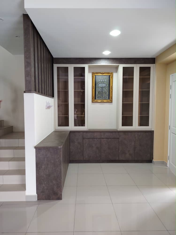 Display Cabinet Bawah Tangga